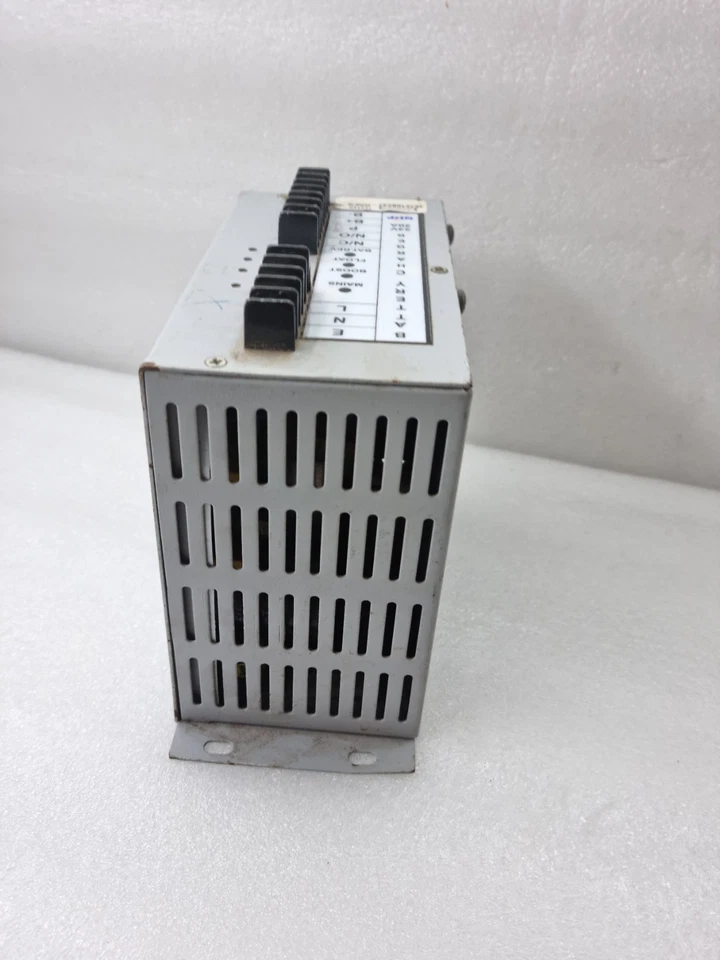 NHP BATTERY CHARGER 24V 20A (FAULTY)